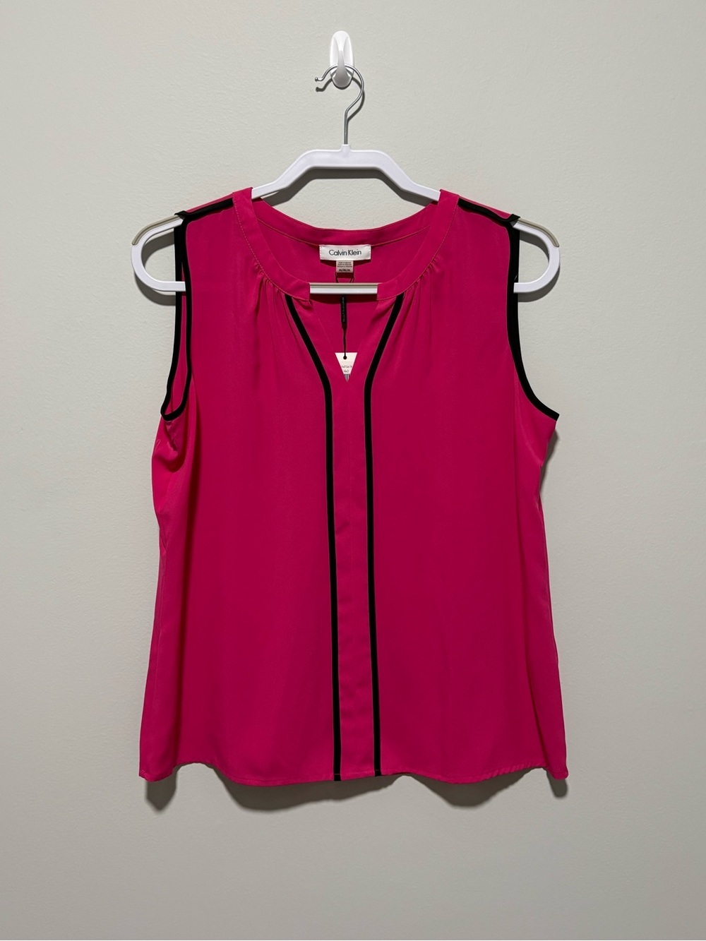 Calvin Klein NWT Fuchsia Pink Sleeveless Blouse Contrast Trim Size Medium